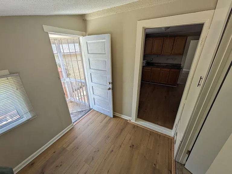 5512B Beaudry St #B — Photo 7