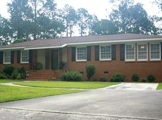 2011 Central Ave N, Tifton, GA 31794