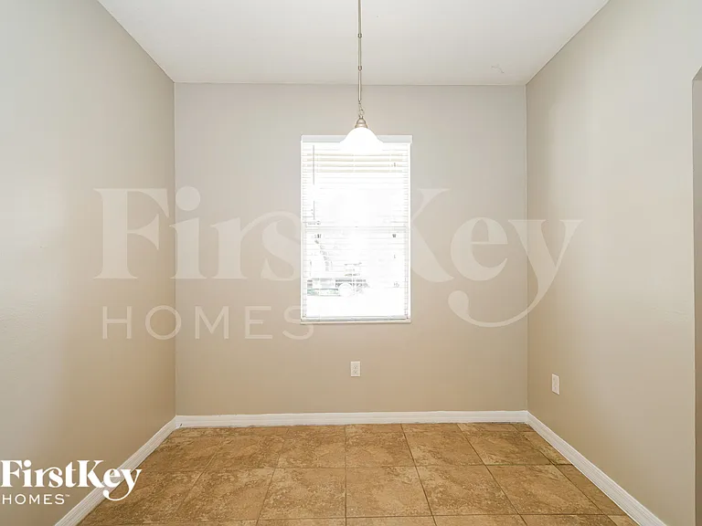 1703 E Wood St — Photo 9