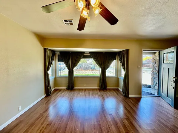 4616 Peck Dr, Klamath Falls, OR 97603