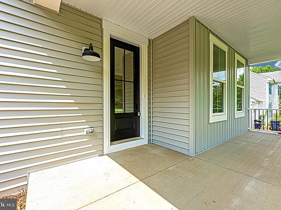5th image of 14 Fox Rock Dr #2