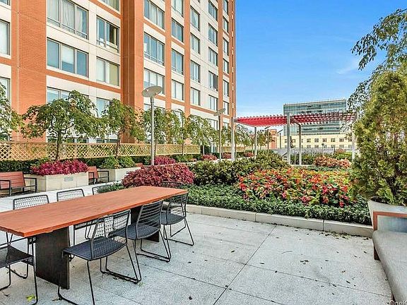 3rd image of 13835 39th Ave APT 13L