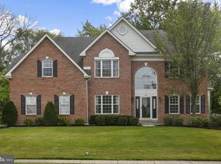 226 Regency Dr, North Wales, PA 19454
