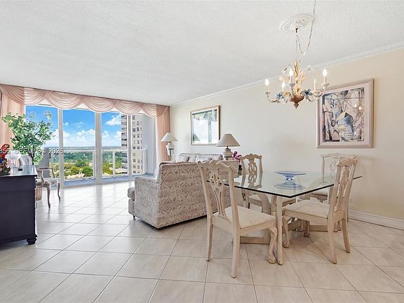 4th image of 5601 Collins Ave APT 1723