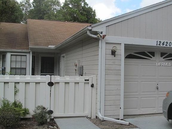 2nd image of 12420 Hollybrook Ln