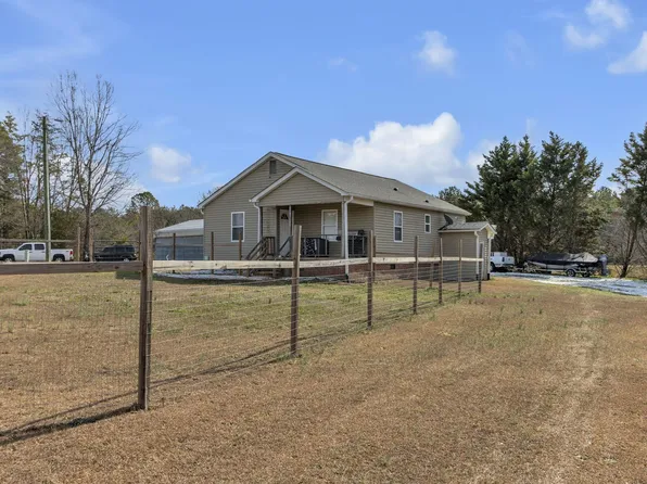 48 Fort Lindley Rd, Laurens, SC 29360