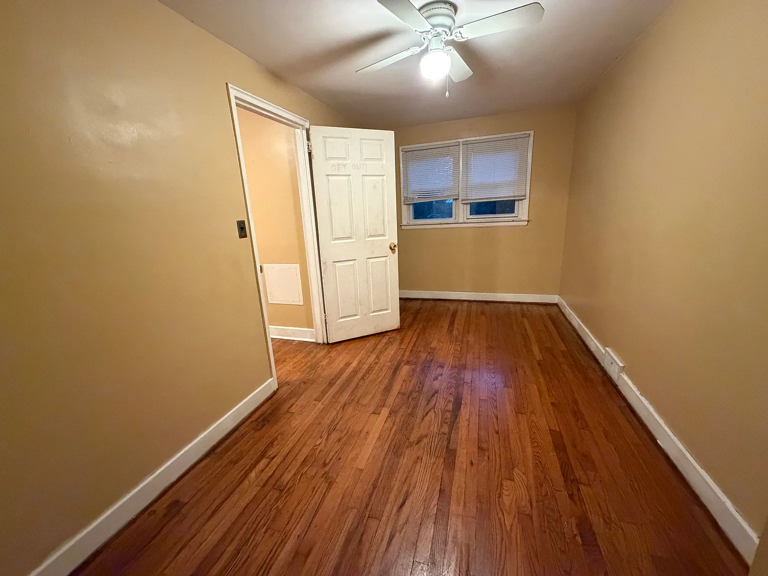 2 bed, 900 sqft, $925 — Photo 3