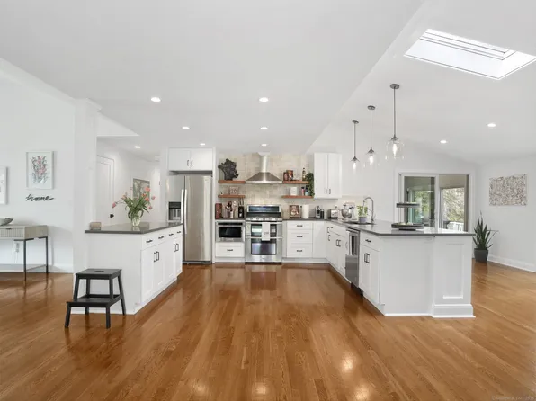 2 Farm Hill Road, Ridgefield, CT 06877