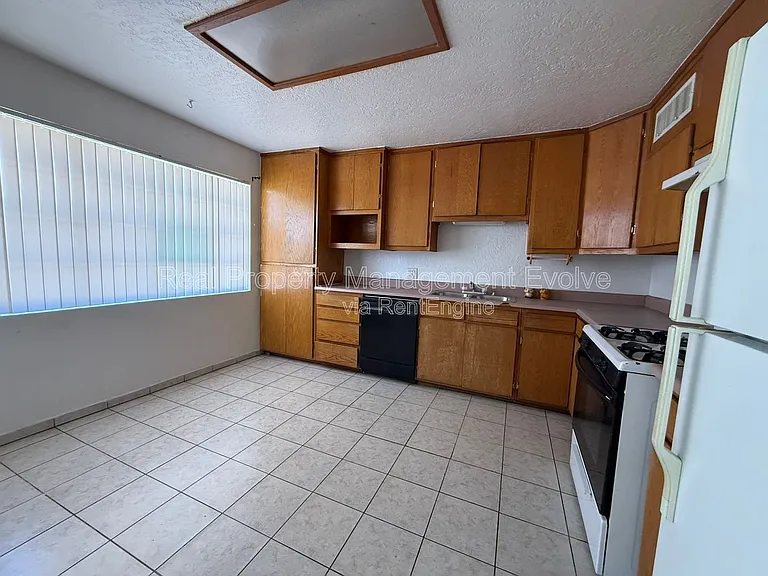 4021 W Berridge Ln — Photo 5