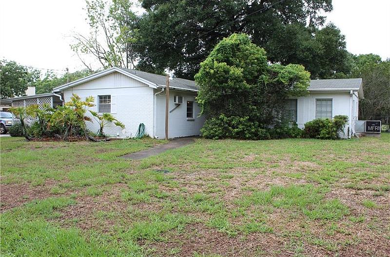 2nd image of 302 Oak Ave