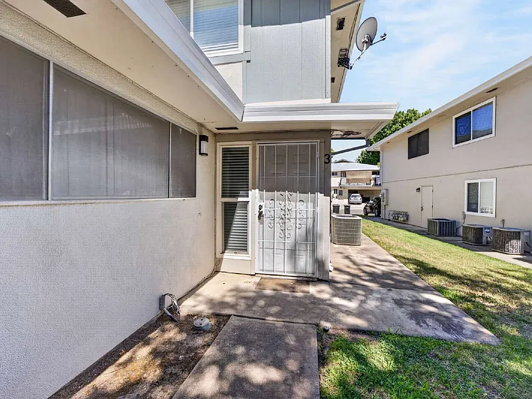 6260 Cavan Dr #3 — Photo 2