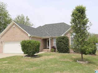 210 Chestnut Oak Cir, Owens Cross Roads, AL 35763