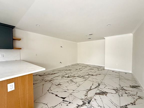 5th image of 645 S Fetterly Ave #647-1/2