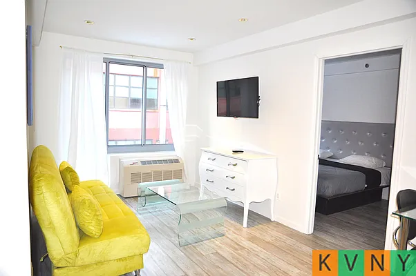 Rented by KVNY Soho | media 64