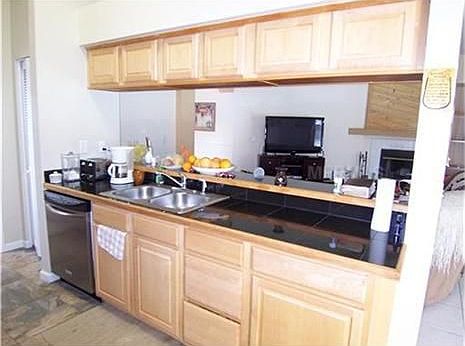 5th image of 11329 Glenmont Dr
