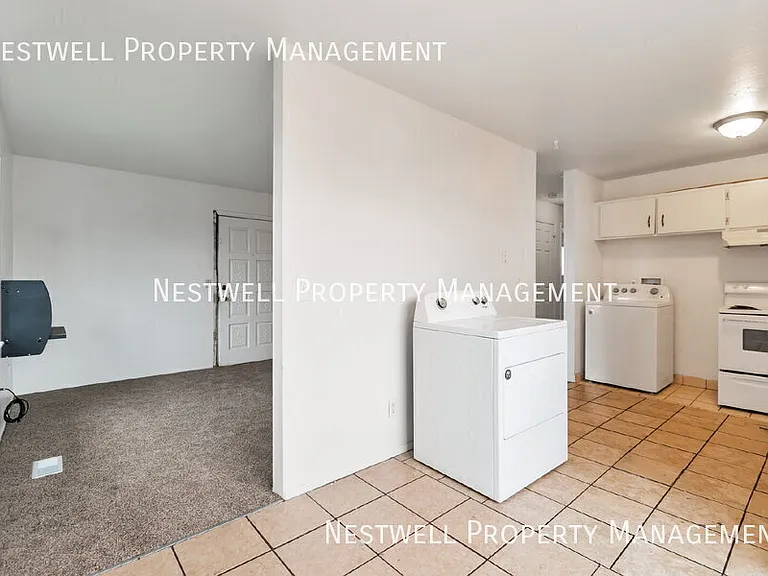 1881 W Lake Park Dr #4 — Photo 5
