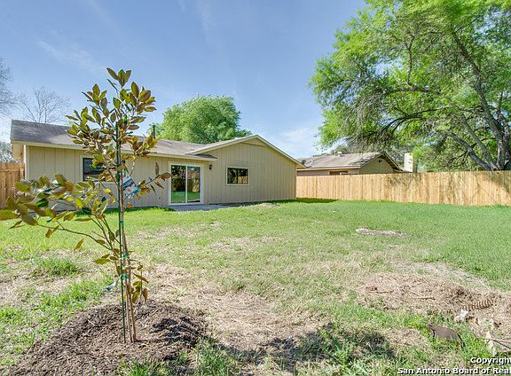 3rd image of 4239 Dexired Dr