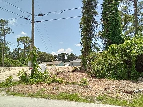 2nd image of 4313 Douglas LN