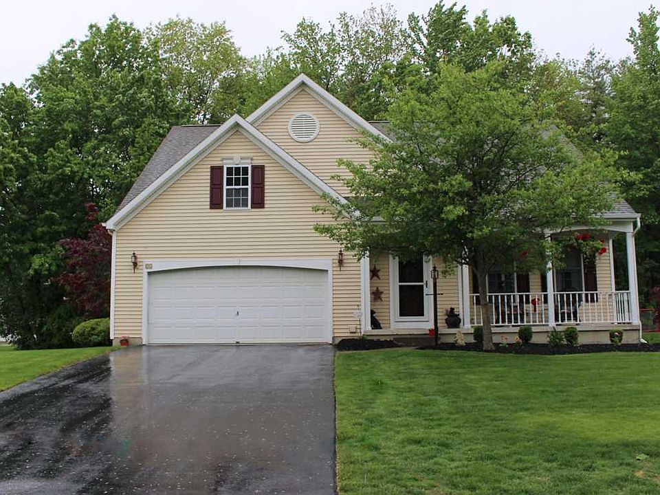 1st image of 15 Lupine Dr