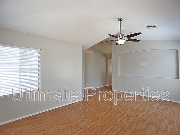 4th image of 7550 W Gardenia Ave