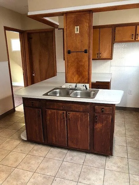 72 Woodside Ave — Photo 4