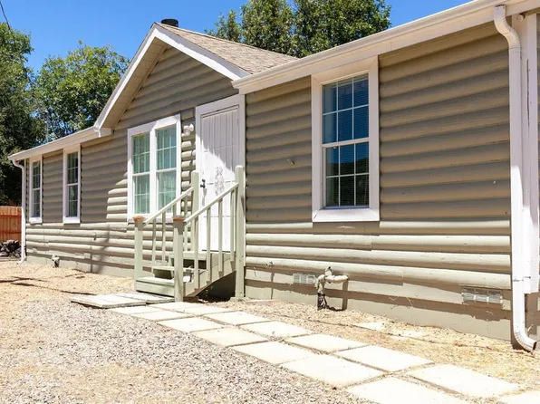 35170 Lilac Ln, Julian, CA 92036