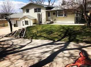 114 Cheyenne Ave, Newcastle, WY 82701