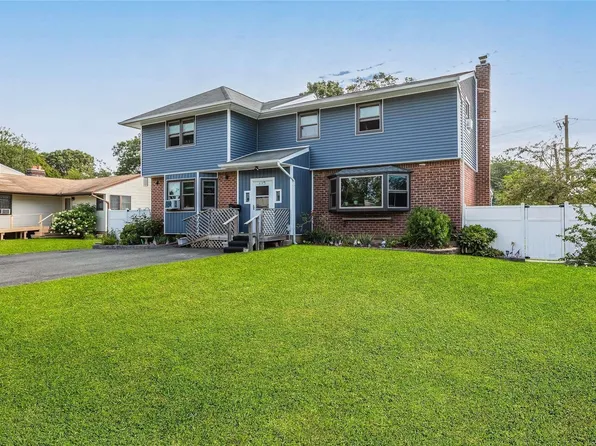 117 Tree Road, Centereach, NY 11720