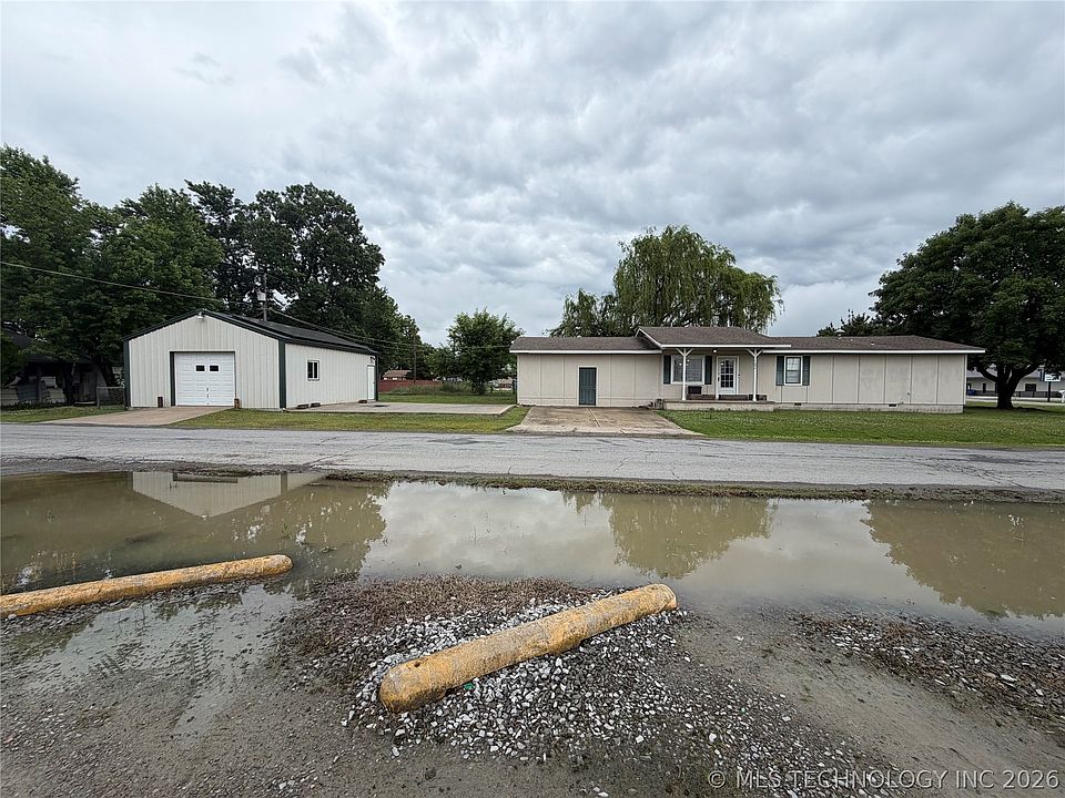 1st image of 102 N 2nd St