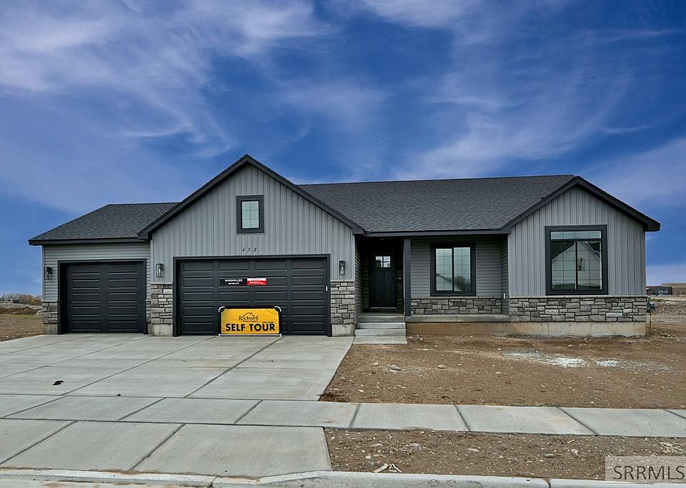 1st image of 472 Spruce Way