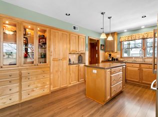 10466 W Woodward Ave, Wauwatosa, WI 53222
