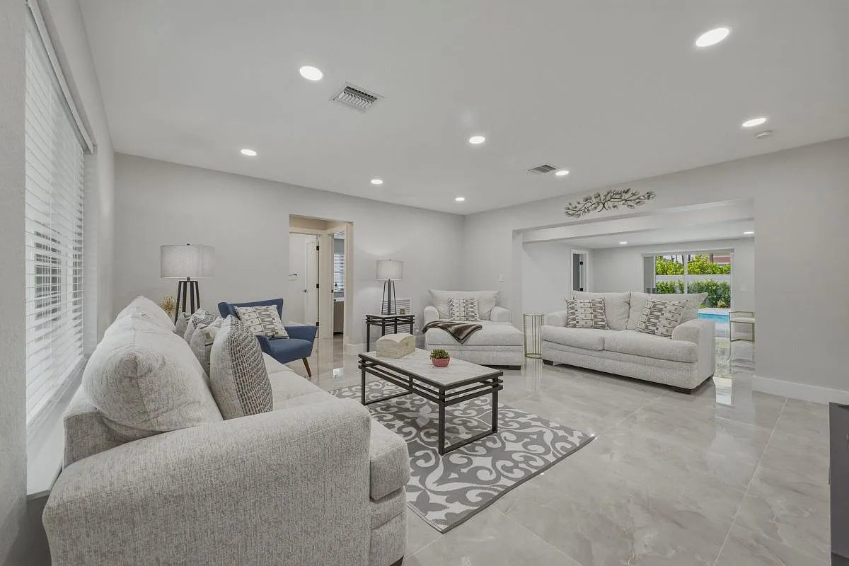 4 bed, 2.0 bath, 1973 sqft, $4,500 — Photo 3