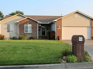 103 E 37th Ave, Hutchinson, KS 67502