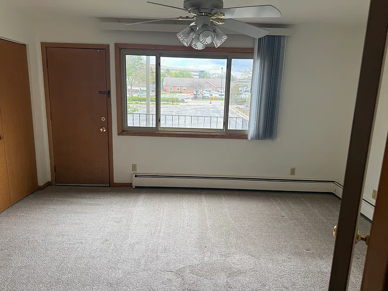 6210 Mineral Point Rd #6 — Photo 7