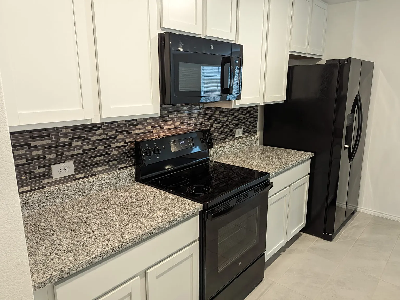 4 bed, 1674 sqft, $1,895 — Photo 4