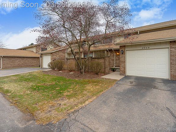 2nd image of 2849 Trailwood Dr