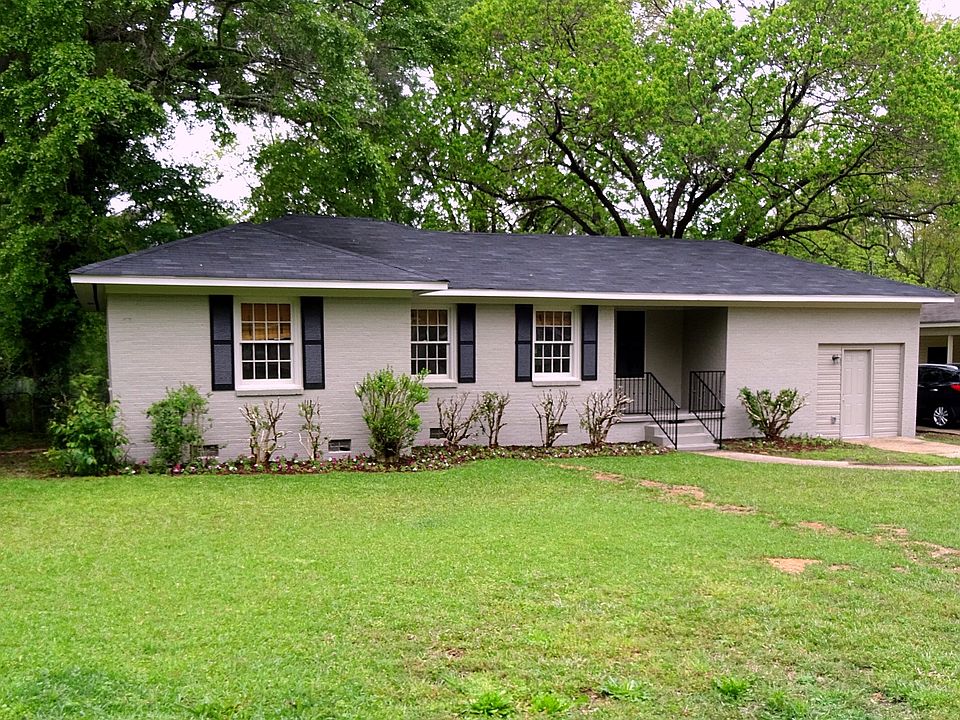 1st image of 32 Brookhaven Dr