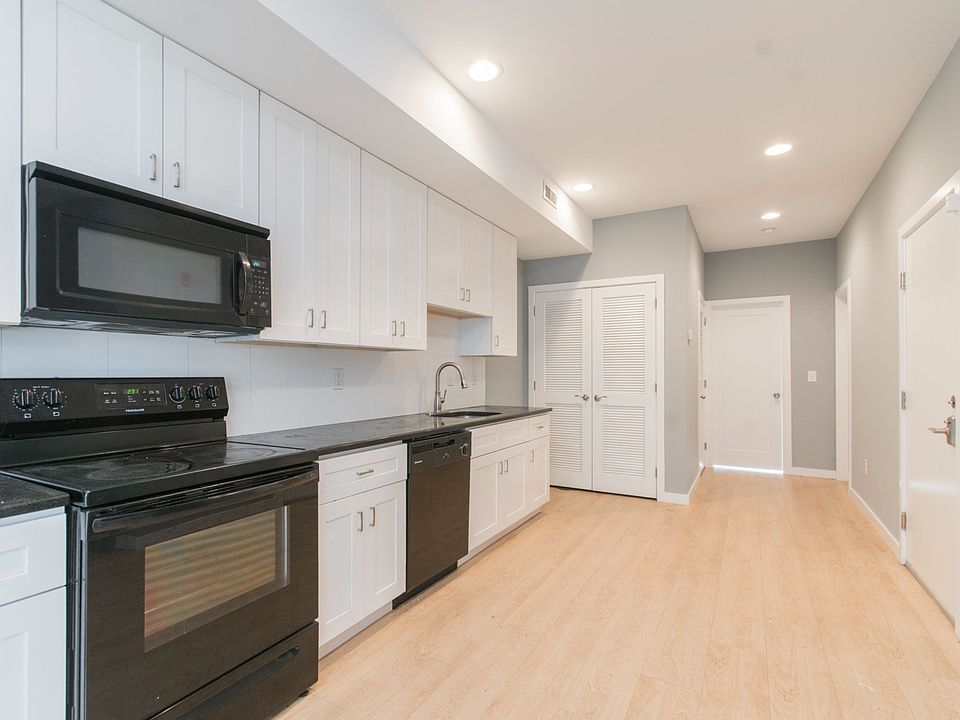 1st image of 1507 W Oxford St #1