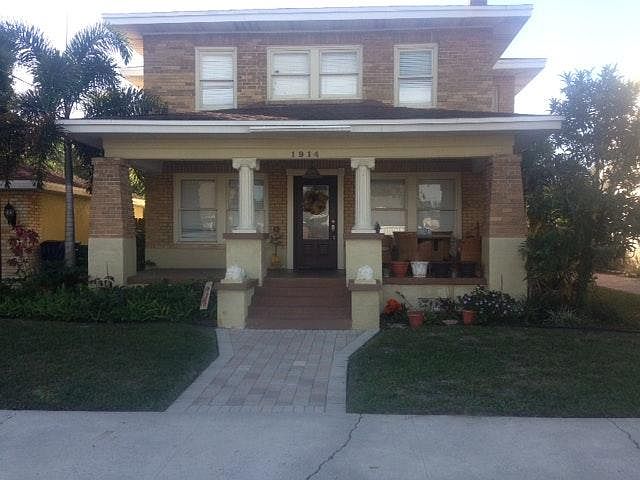 1st image of 1914 W Carmen St