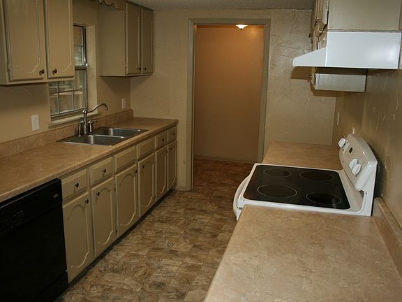 4th image of 29038 Diamond Dr