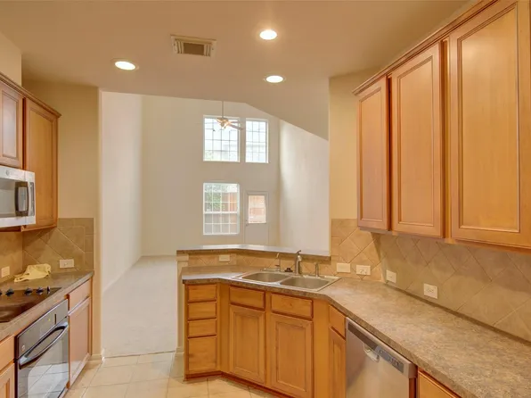 1139 Glenwood Canyon Ln, Houston, TX 77077