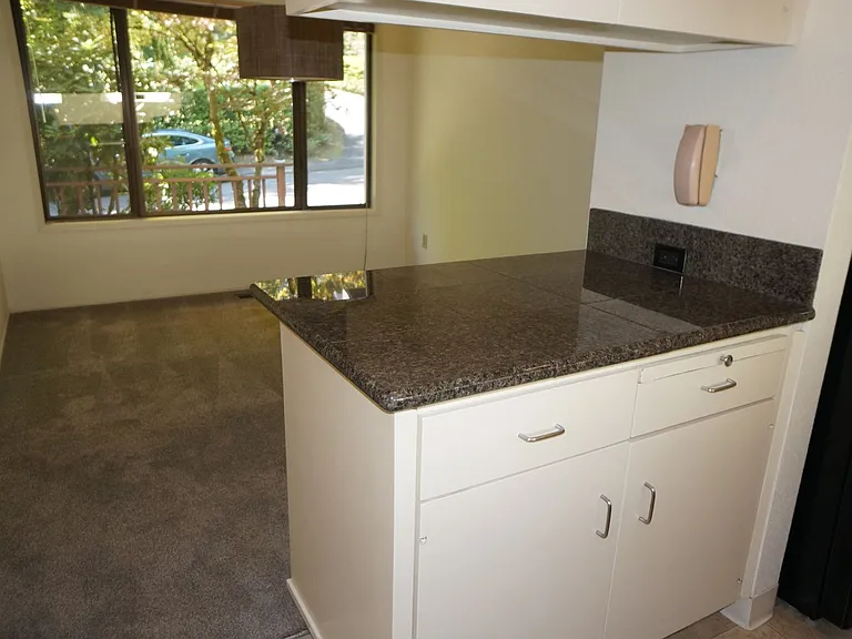 1440 SW Upland Dr — Photo 7