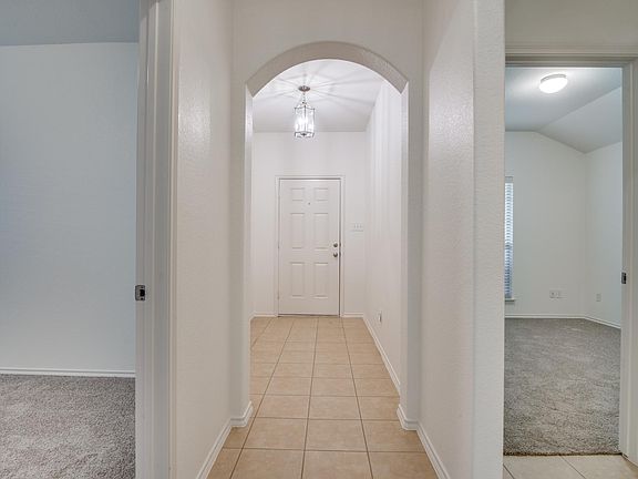 5th image of 2213 Julian Dr