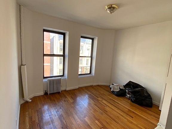 2nd image of 406 E 9th St #17A