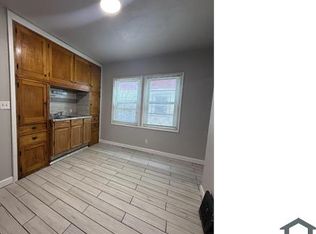 2406 N 41st St, Milwaukee, WI 53210