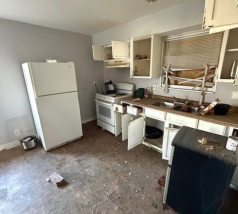 5th image of 1219 Sullivan Ave
