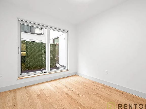 2nd image of 319 Lenox Rd #3K