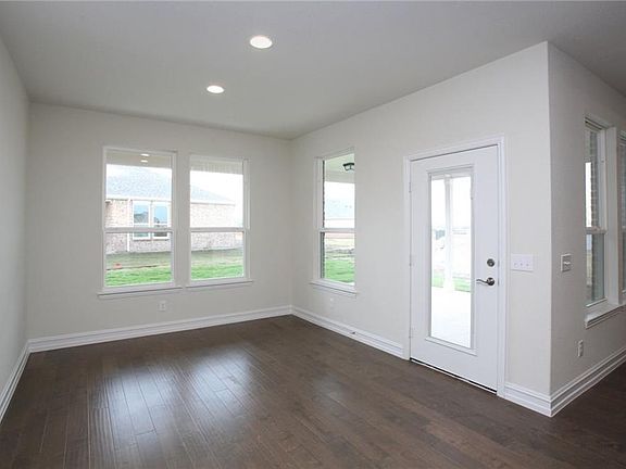 5th image of 8033 Harlow Ln