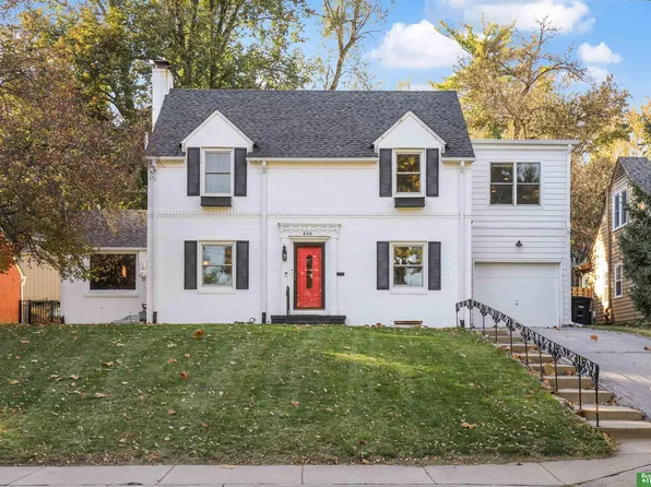 450 N 61st St, Omaha, NE 68132