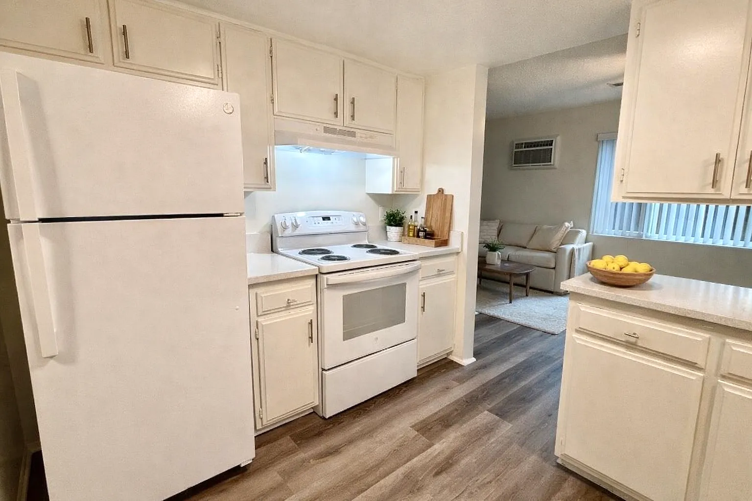 16501 Alliance Avenue — Photo 4